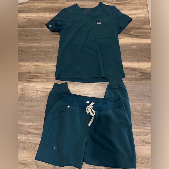 Teal FIGS Scrub Set - Picture 1 of 1